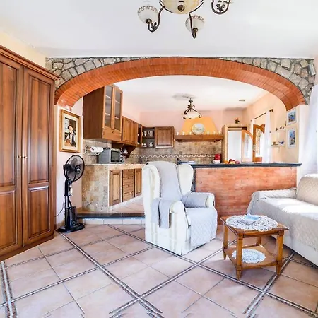 Casa Vacanze Civale Con Jacuzzi E Parcheggio Lejlighed